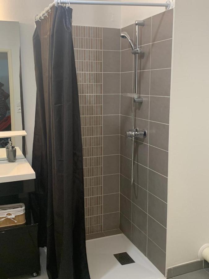 Appartement Lac Rose - Parking, Metro, Jusqu'A 4 Personnes Marseille Exterior photo